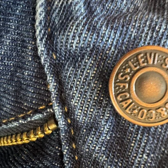 Levi's Cinch Barrel Jeans Sz 24 - Picture 7 of 9